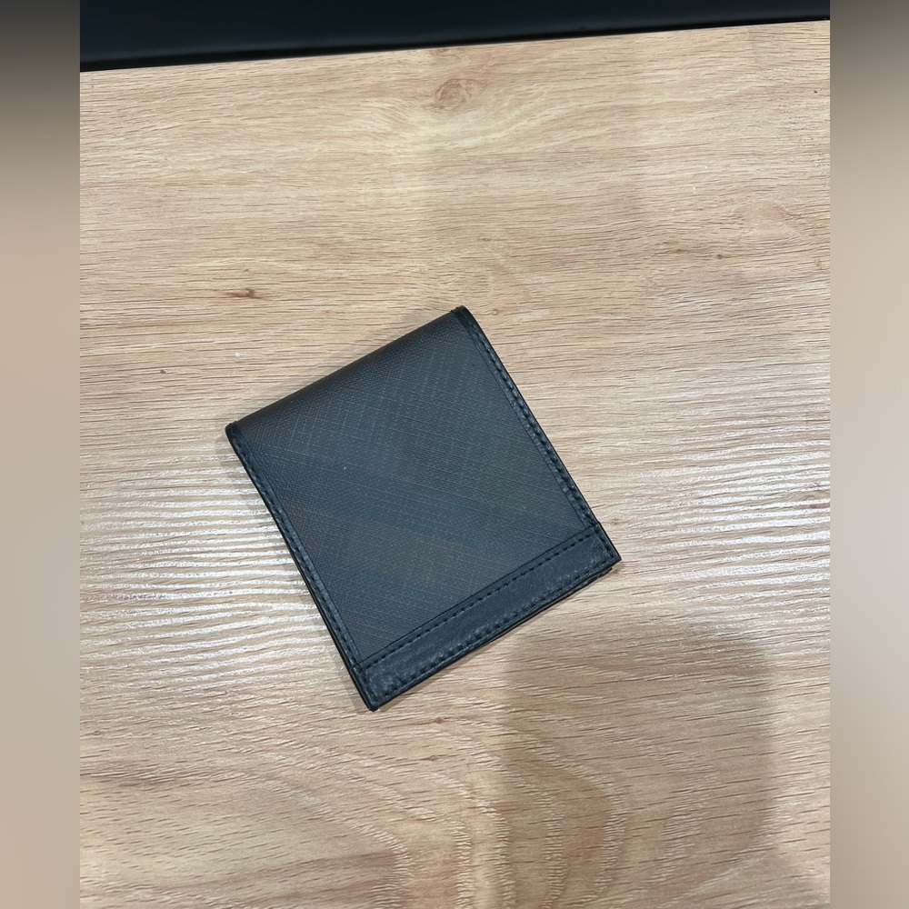 Burberry wallet